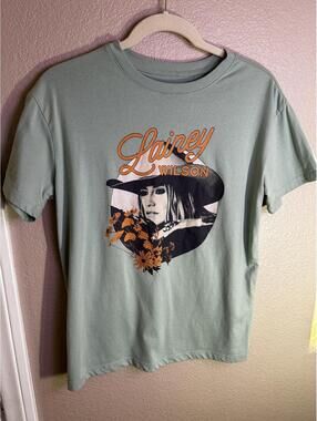 Lainey Wilson XL Graphic T-Shirt in Sage Green
